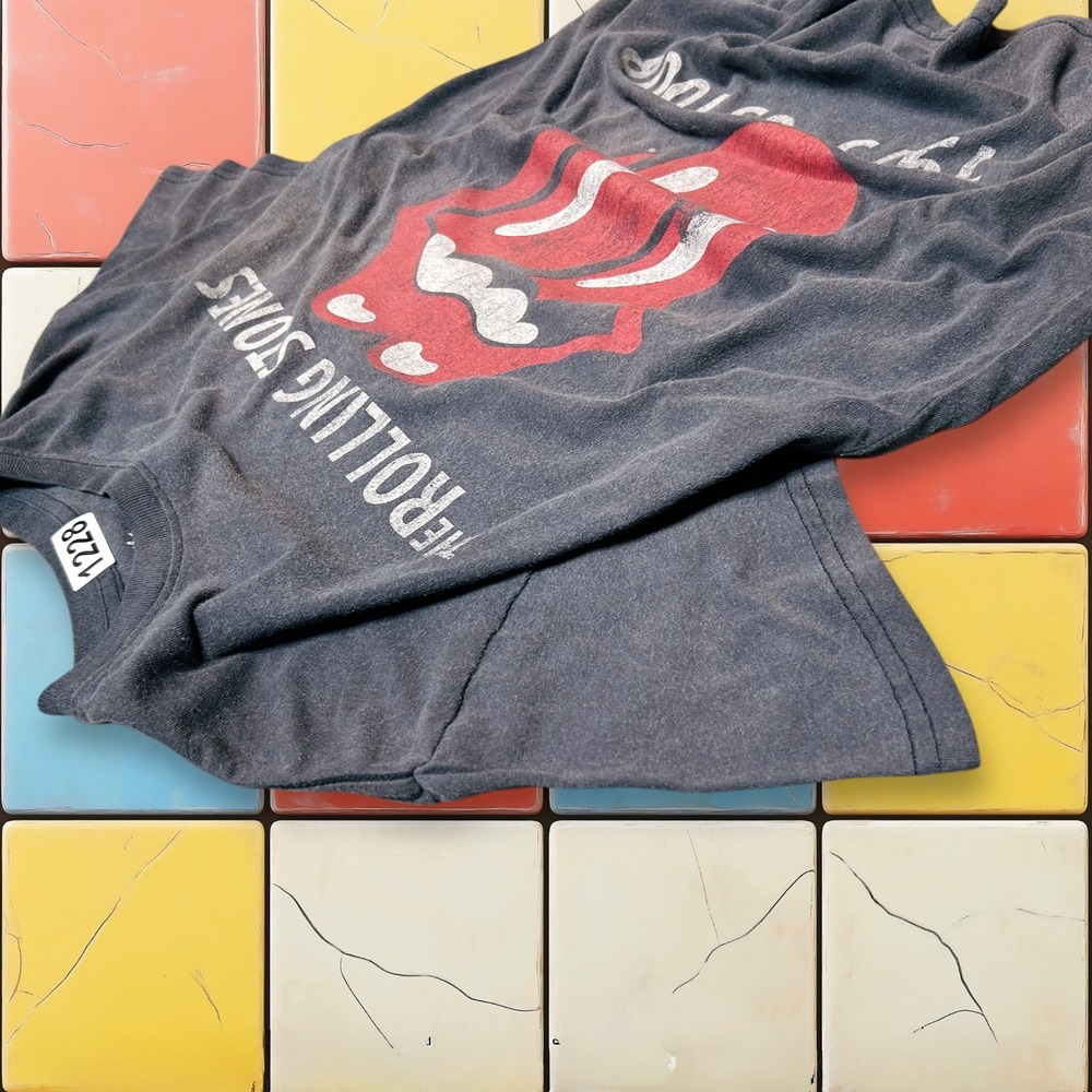 Rolling Stones 1975 US Tour Tee Y2K Black S Sun Faded Band Rock Music Lips Shirt - Picture 14 of 15